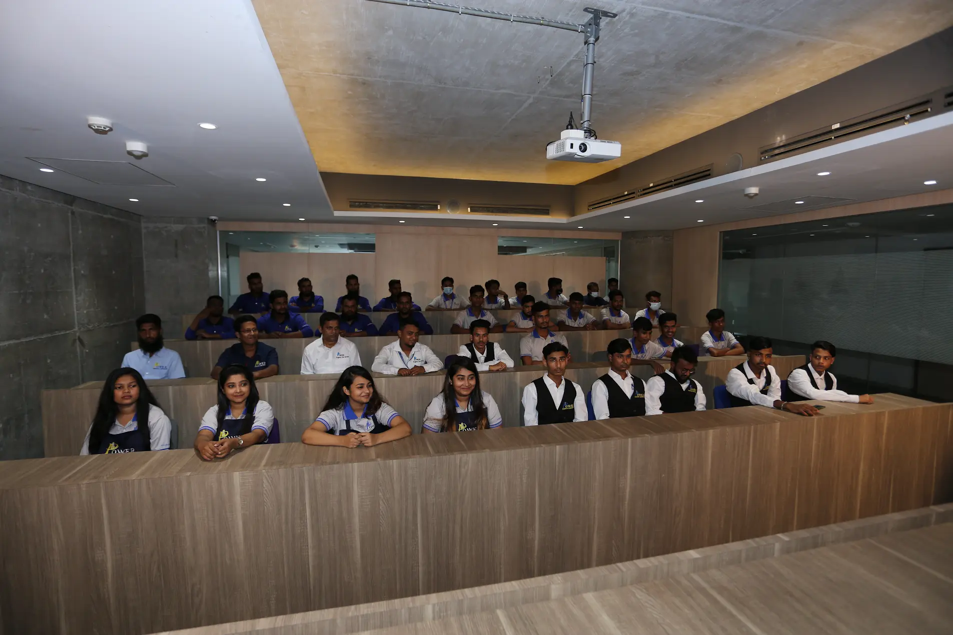Professional deep cleaning service in Dhaka