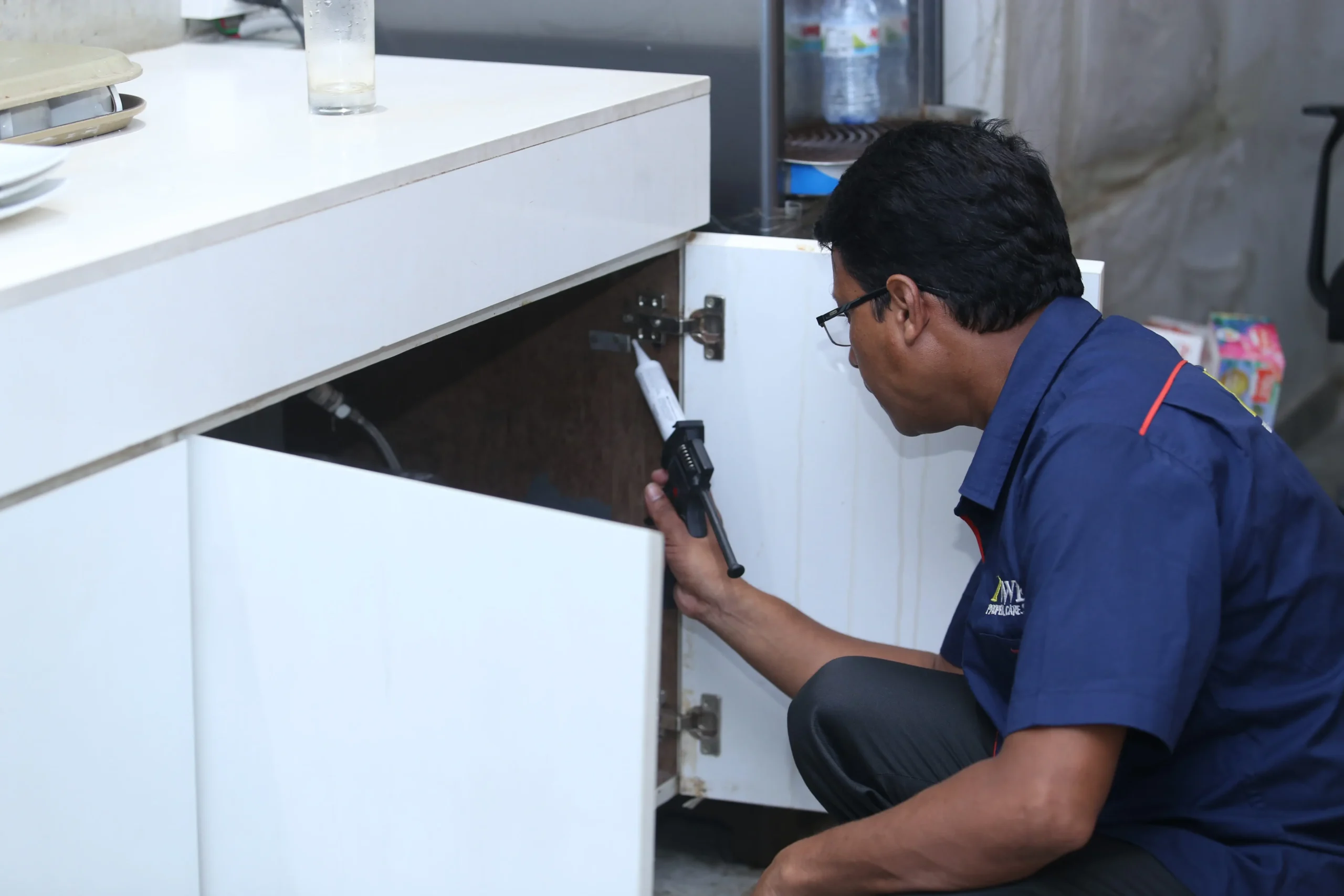 Professional office cleaning services in Dhaka